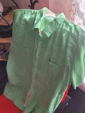 Lightweight Green Casual Button-Down Shirt - Men's